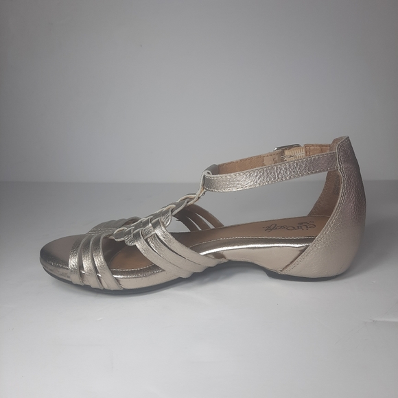 Euro Soft metallic sandals size 7 - Picture 7 of 11